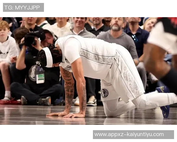 浓眉末节失常仅得2分新秀赛季后首次遭遇如此低迷表现