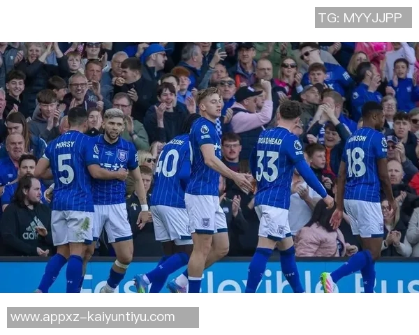 英超俱乐部加大力度争夺年轻天才甚至限制球探接触家长 英超俱乐部加大力度争夺年轻天才甚至限制球探接触家长