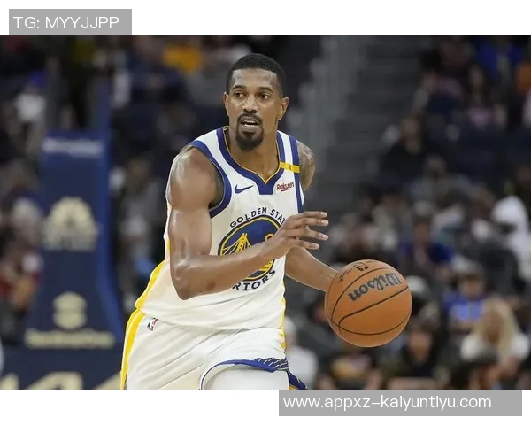 梅尔顿底角踩线投篮得手勇士奋起直追缩小分差至三分 梅尔顿底角踩线投篮得手勇士奋起直追缩小分差至三分